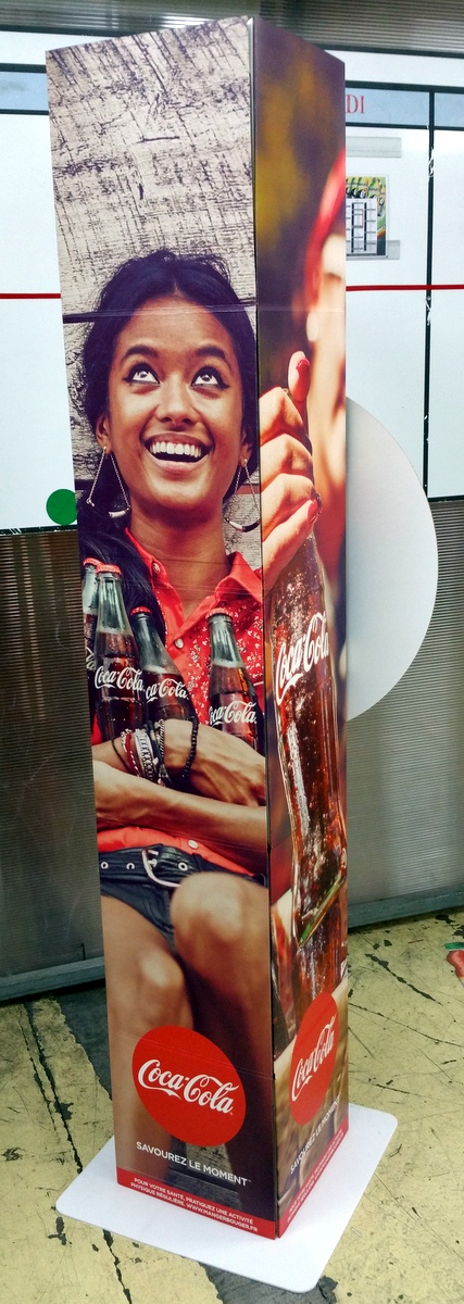 Coca Cola Femme sourire